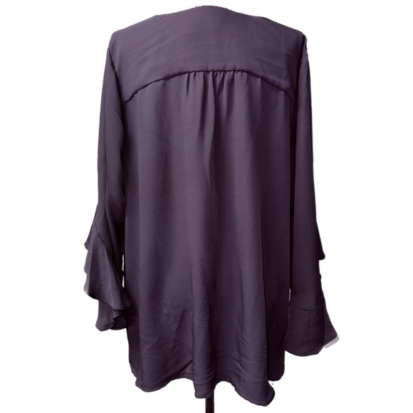Vince Camuto - Black Ruffle Sleeve Blouse - High-Low Hem - Size 2X - Picture 5 of 10
